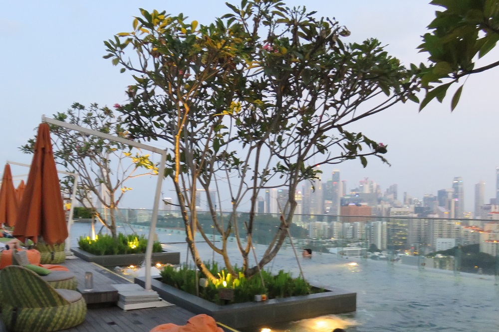シンガポール2016 -ホテルJenのプール