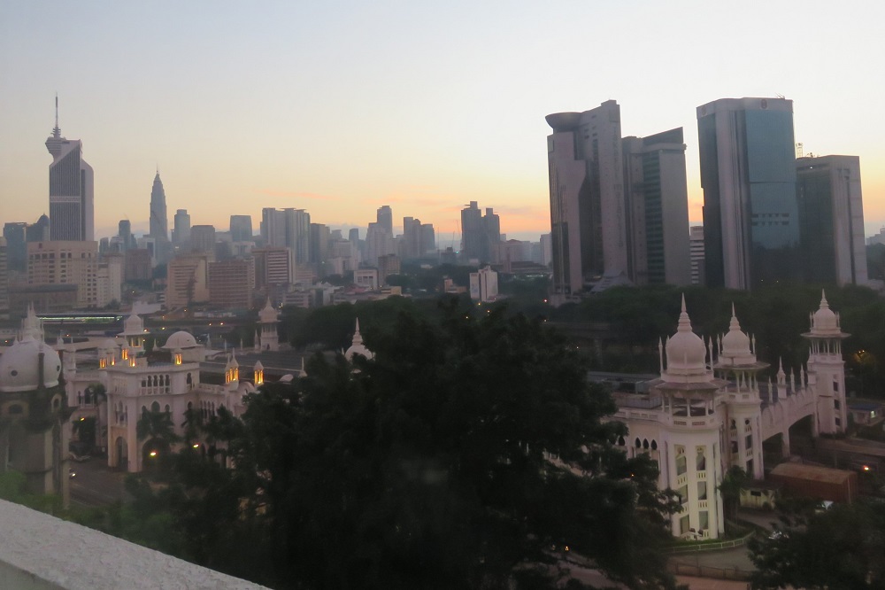 シンガポール2016-The Majestic Hotel早朝の部屋の窓から