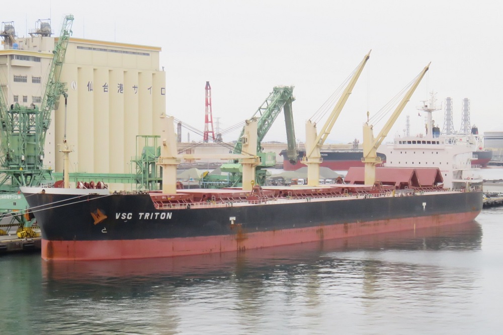 リベリア船籍のばら積み貨物船VSC　TRITON